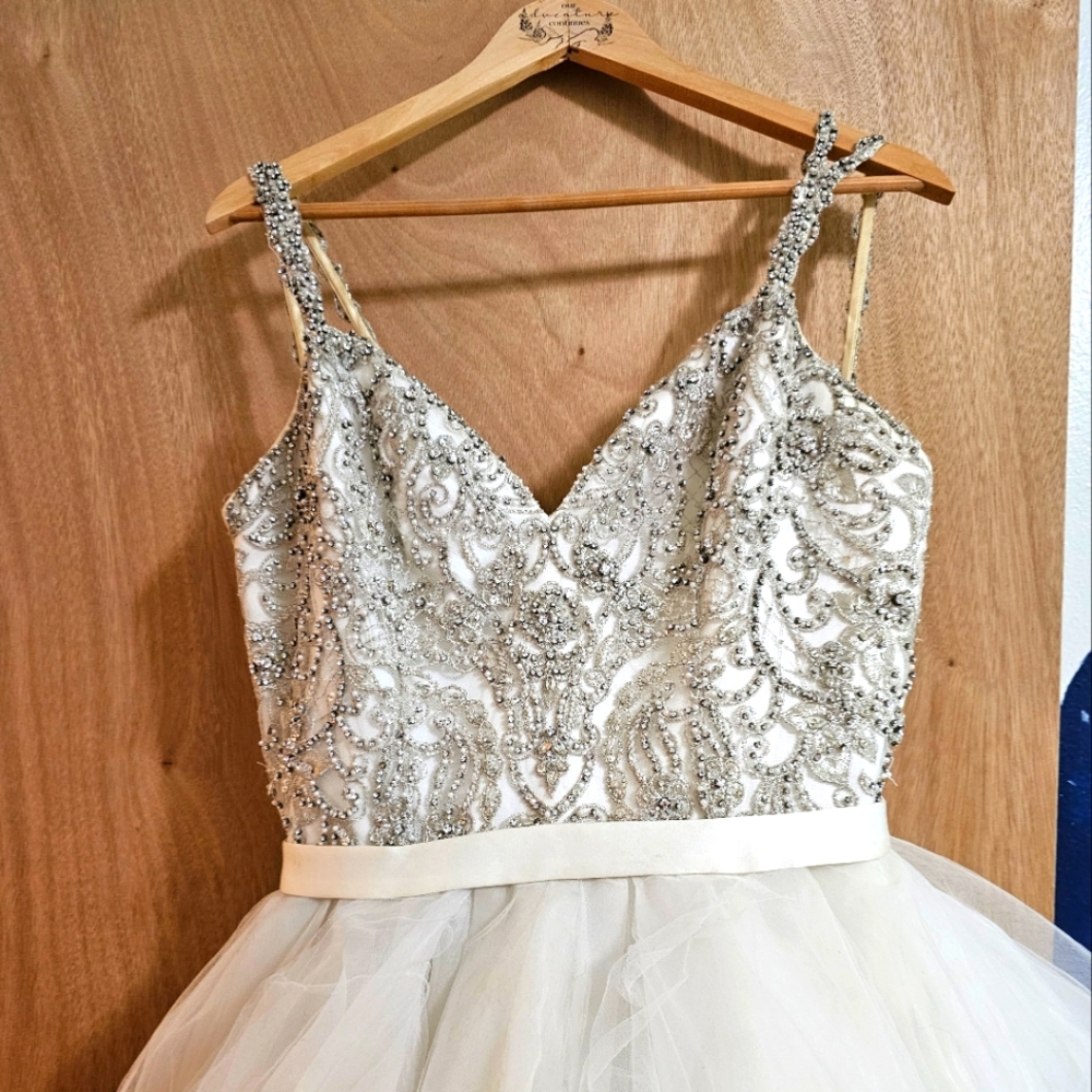 Wedding dress mori lee size 10